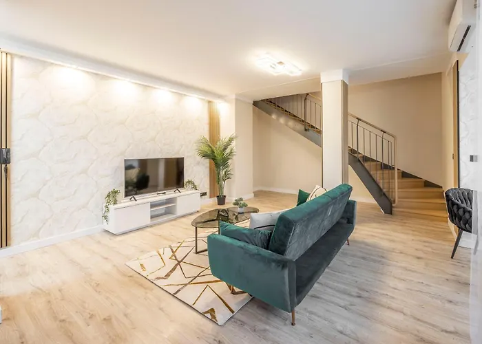 Exclusive Duplex Penthouse In The Heart Of